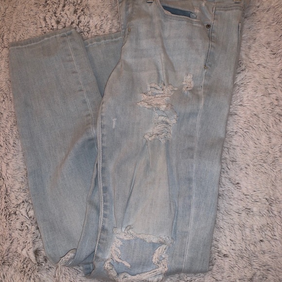 Ripped skinny jeans, light wash, super comfy& soft - Picture 1 of 7